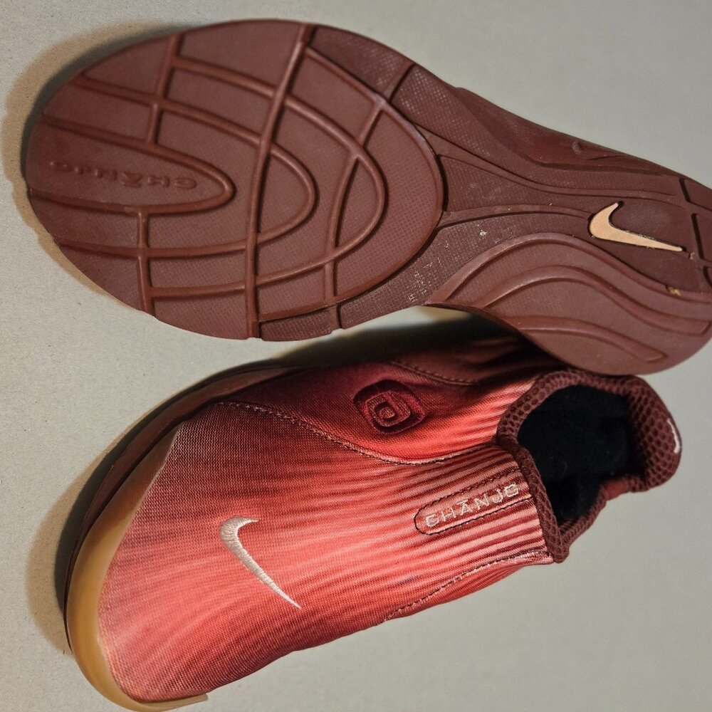 Like new Nike Tennis shoes